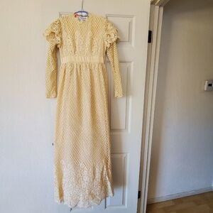 EMMA DOMB Vintage 1960's Cream Lined Lace Wedding Dress Gown  Size  2 - 4